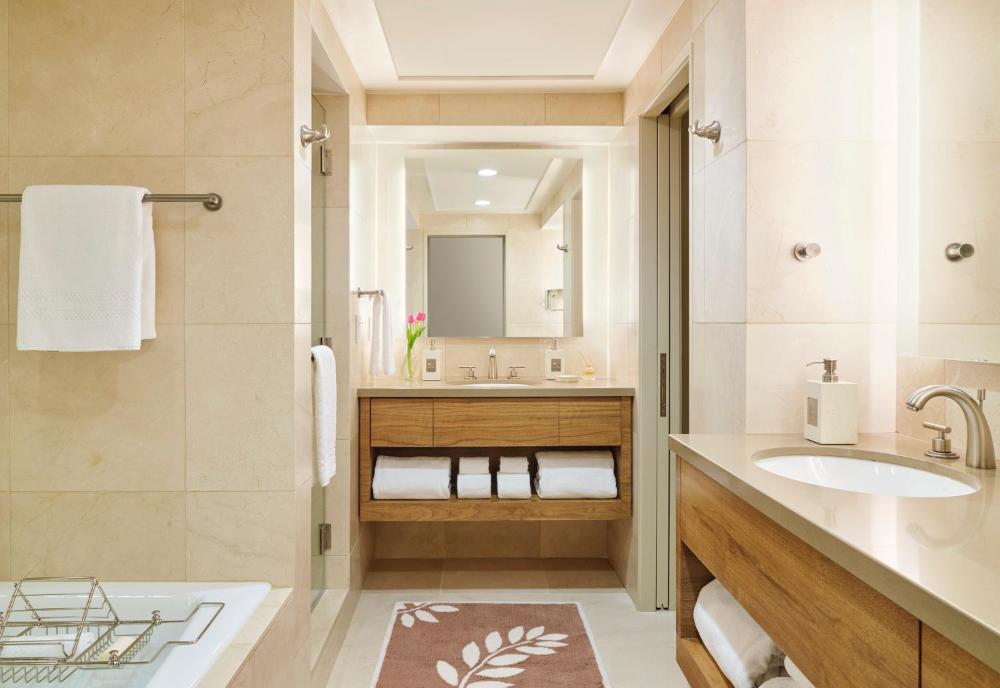 Premium Room with City View interior
